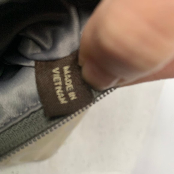 Vintage Coach Beige Gray Silver Signature C1175-43976 Small Logo Crossbody Purse - Picture 16 of 16